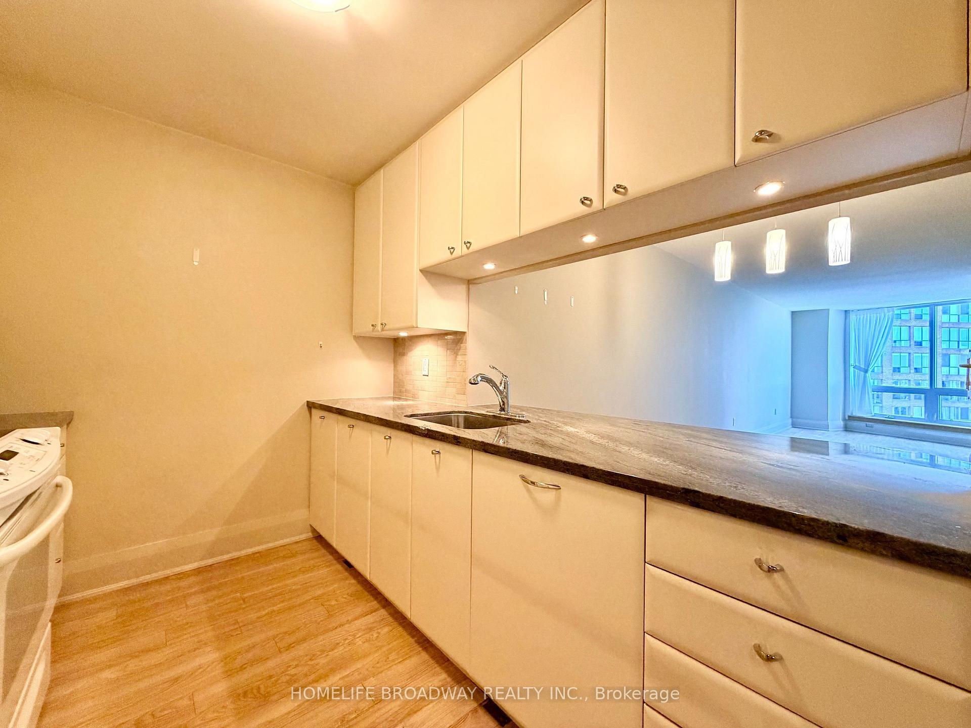 Photo 6 of Unit 1908, 1055 Bay Street, Toronto, Bay Street Corridor — HOMEH