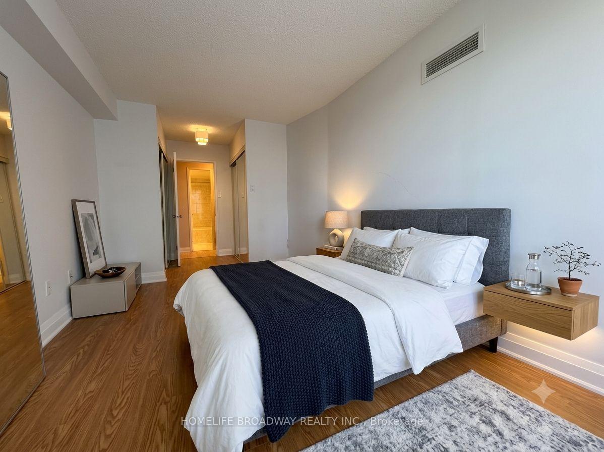 Photo 14 of Unit 1908, 1055 Bay Street, Toronto, Bay Street Corridor — HOMEH