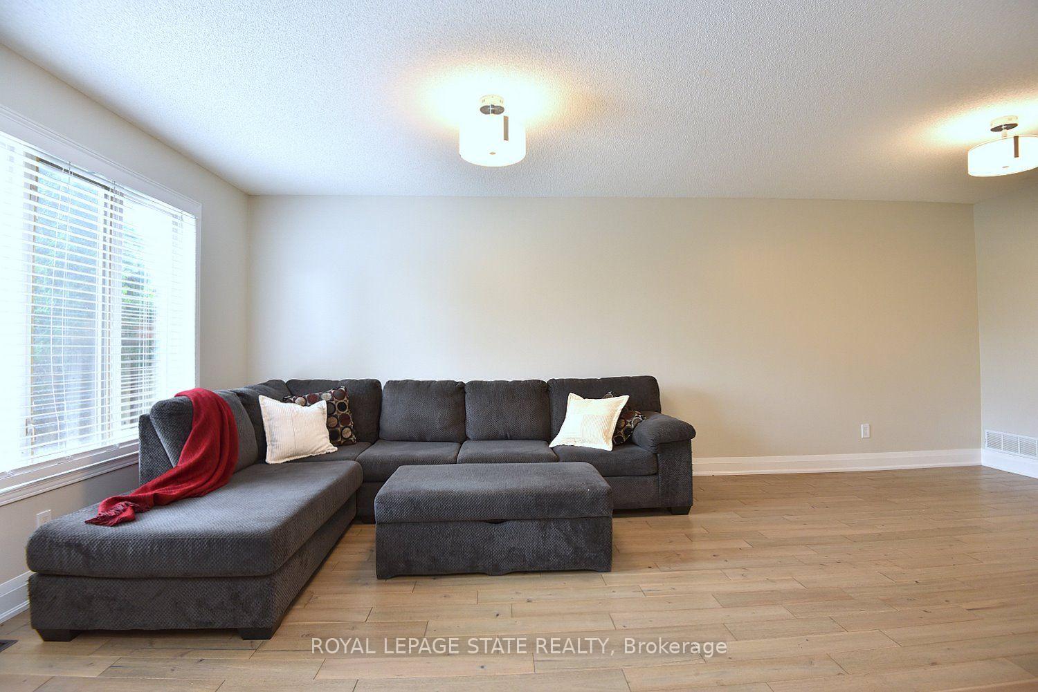 Photo 9 of 519 Southridge Drive, Hamilton, Mountview — HOMEH