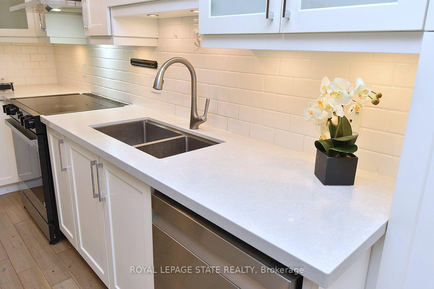 Photo 16 of 519 Southridge Drive, Hamilton, Mountview — HOMEH
