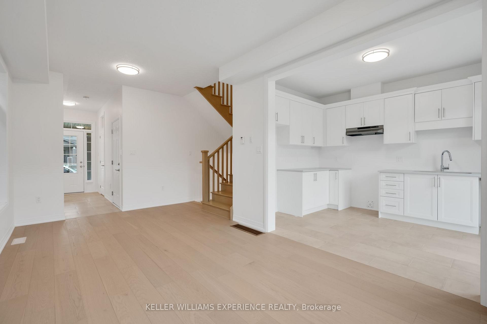 Photo 12 of 86 Sagewood Avenue, Barrie, Rural Barrie Southeast — HOMEH
