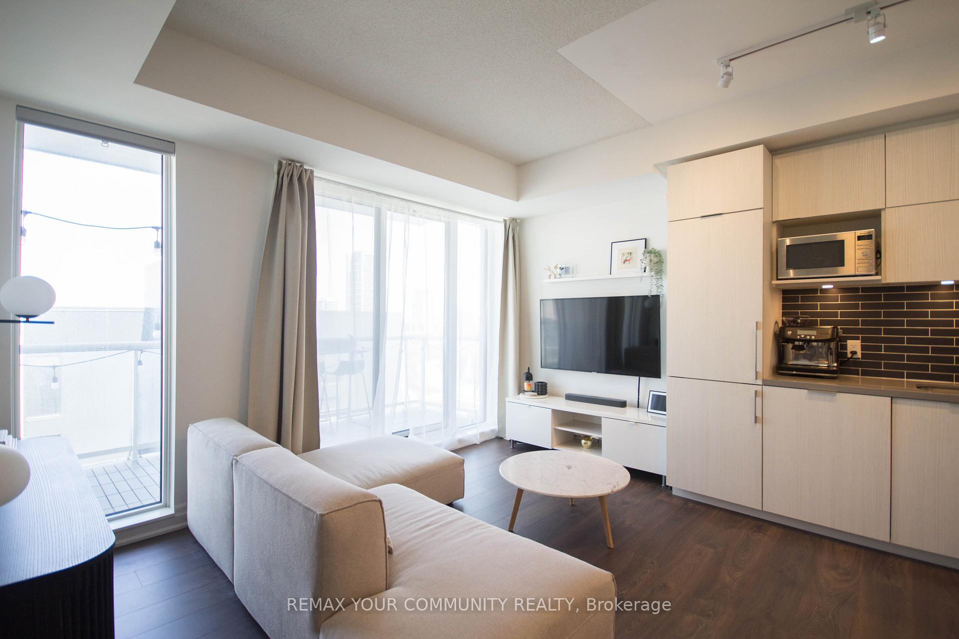 Photo 2 of Unit 1005, 10 Rouge Valley Drive W, Markham, Unionville — HOMEH