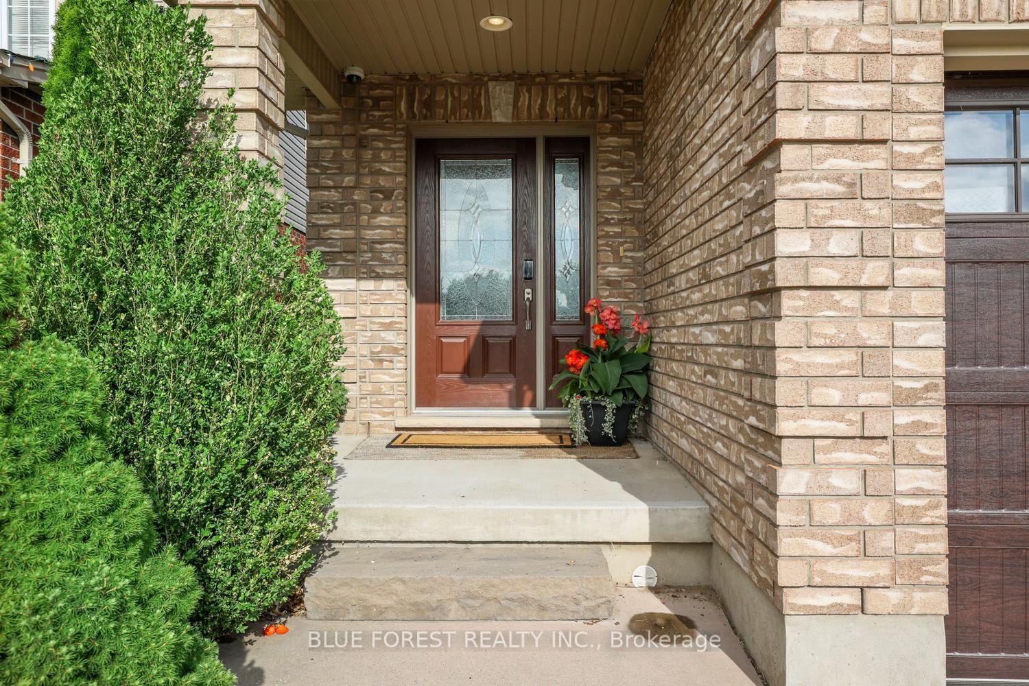 Photo 4 of 2687 Bateman Trail, London, South W — HOMEH