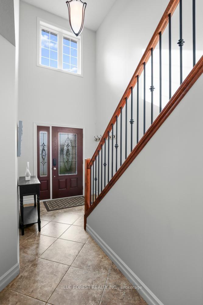 Photo 5 of 2687 Bateman Trail, London, South W — HOMEH