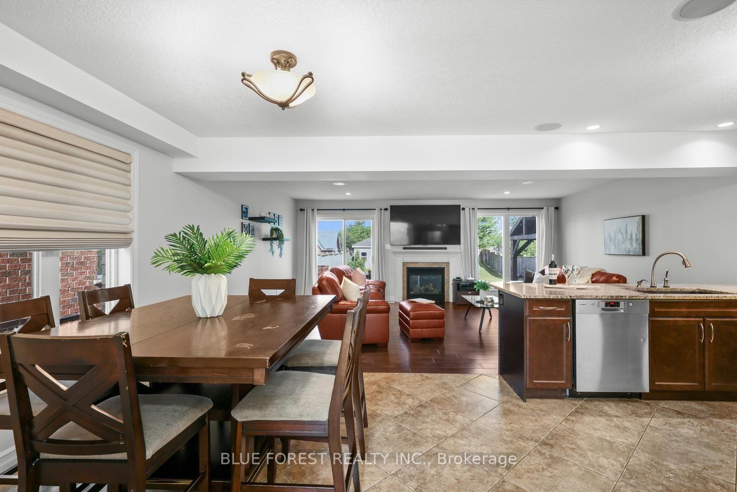 Photo 6 of 2687 Bateman Trail, London, South W — HOMEH