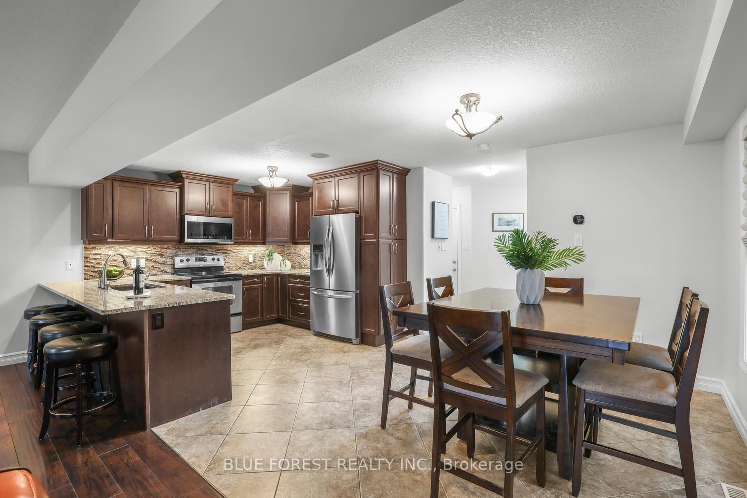 Photo 7 of 2687 Bateman Trail, London, South W — HOMEH