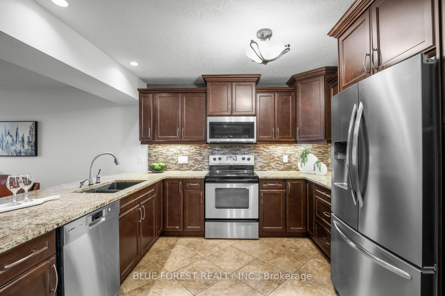 Photo 8 of 2687 Bateman Trail, London, South W — HOMEH