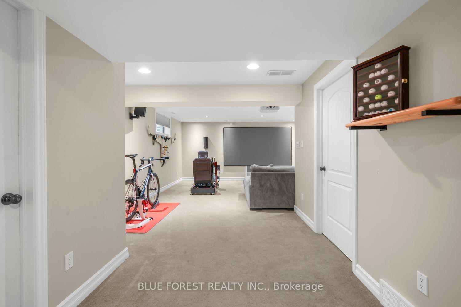 Photo 32 of 2687 Bateman Trail, London, South W — HOMEH