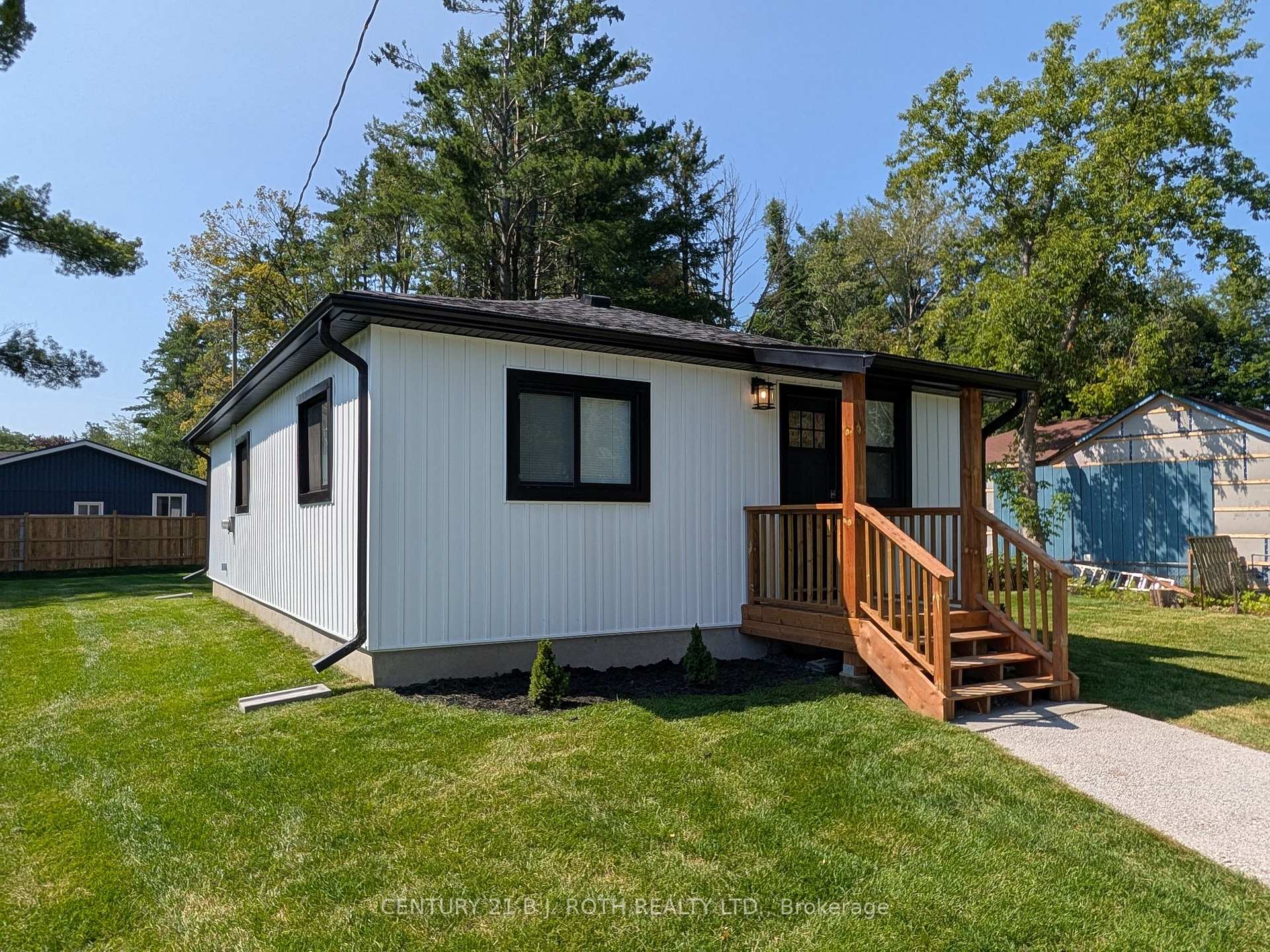 Photo 7 of 809 9TH Line, Innisfil, Alcona — HOMEH