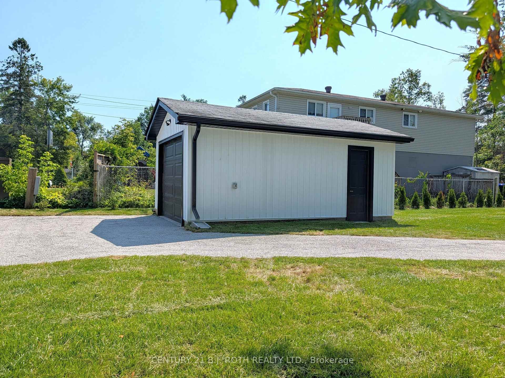 Photo 10 of 809 9TH Line, Innisfil, Alcona — HOMEH