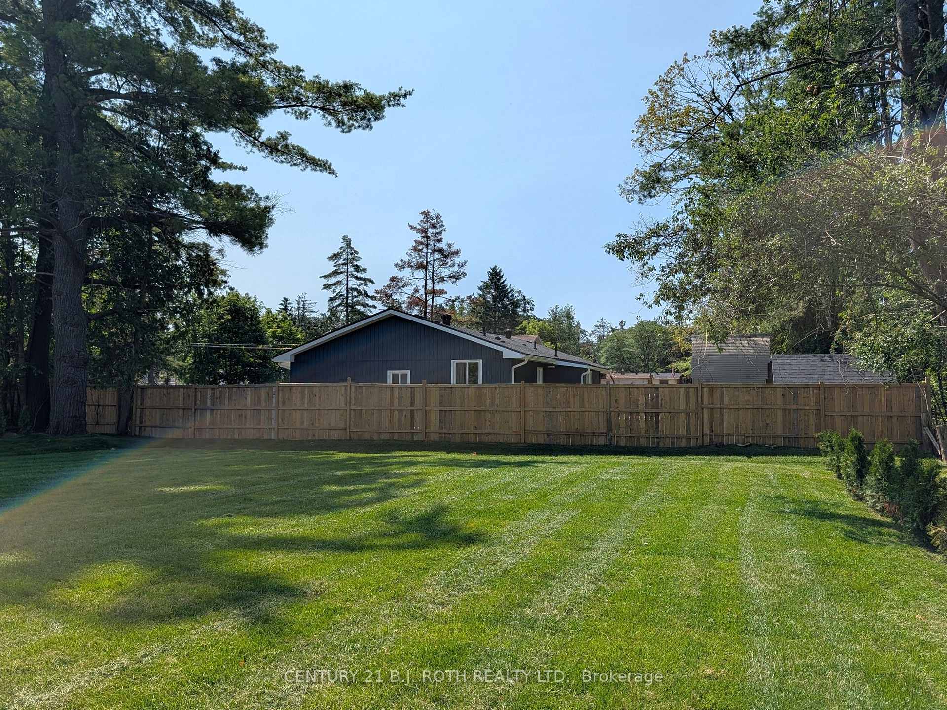 Photo 21 of 809 9TH Line, Innisfil, Alcona — HOMEH