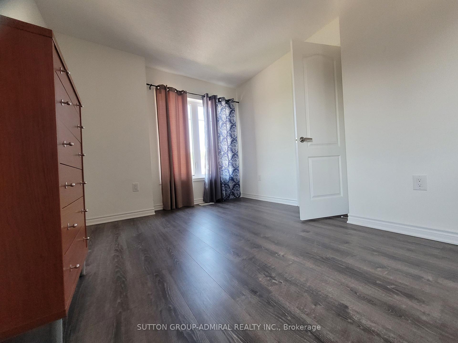 Photo 3 of 104 Village Gate Drive, Wasaga Beach — HOMEH