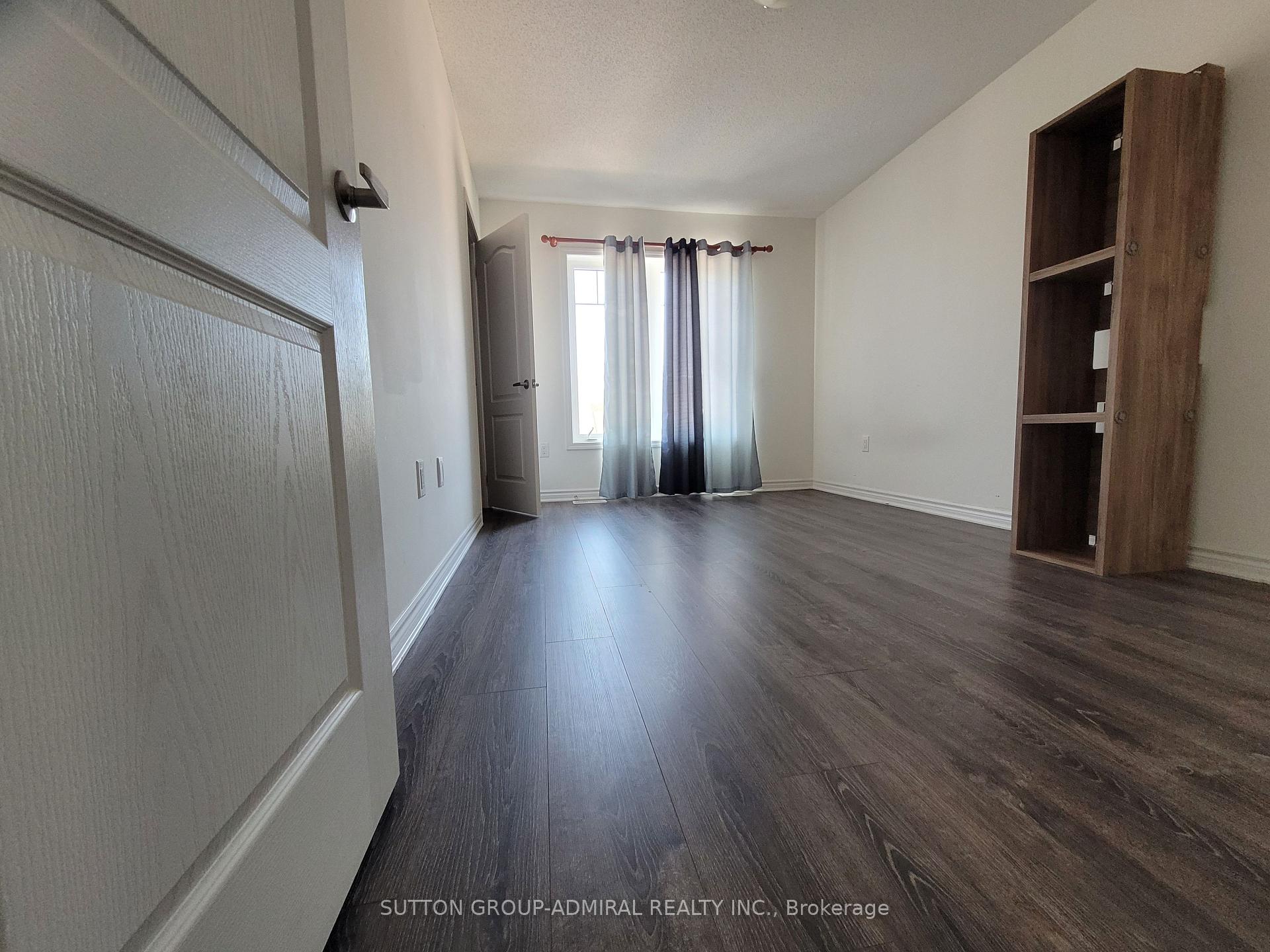 Photo 4 of 104 Village Gate Drive, Wasaga Beach — HOMEH
