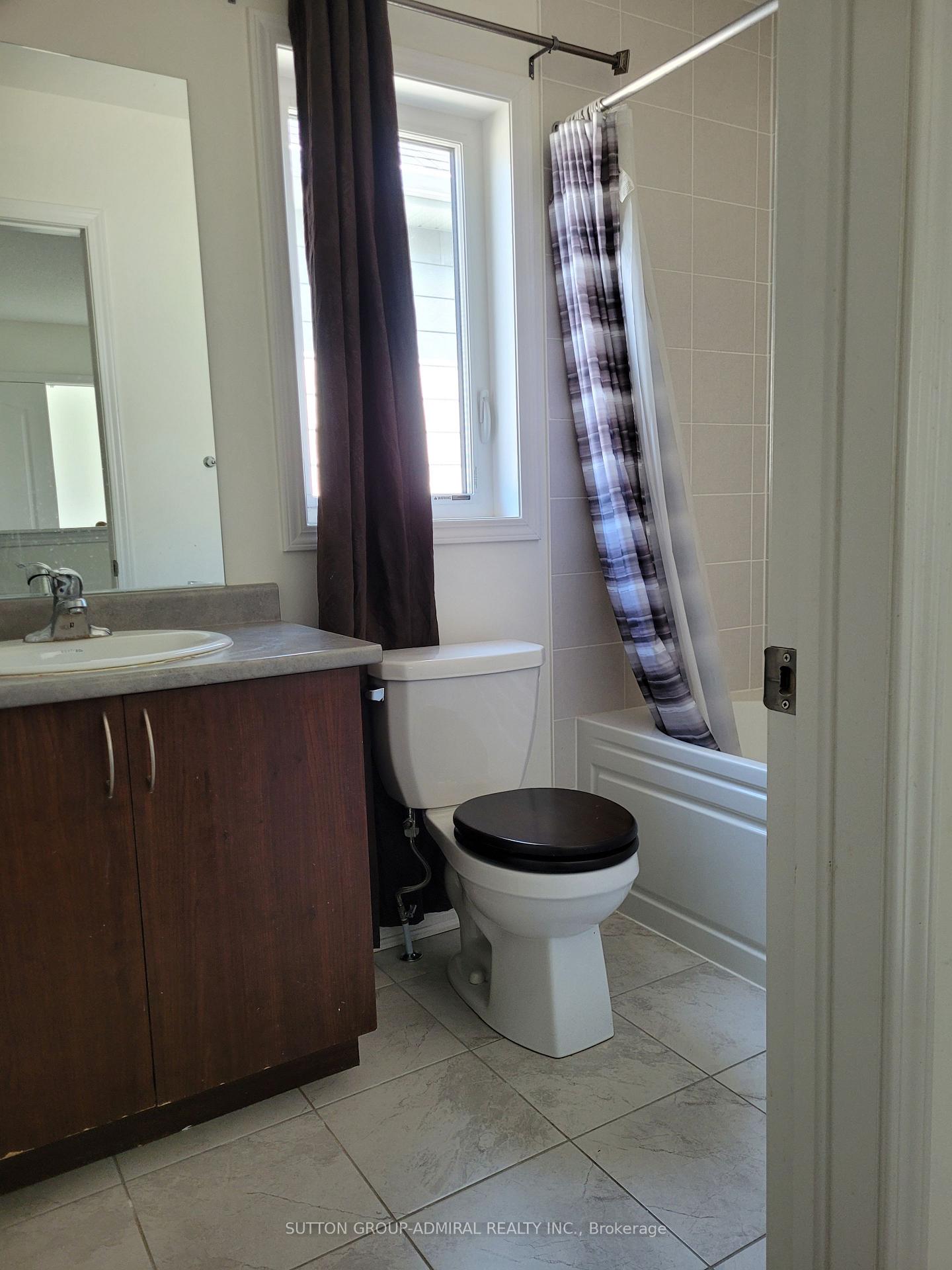 Photo 5 of 104 Village Gate Drive, Wasaga Beach — HOMEH