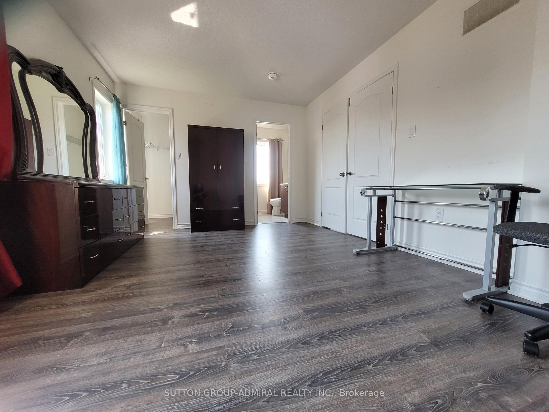 Photo 8 of 104 Village Gate Drive, Wasaga Beach — HOMEH
