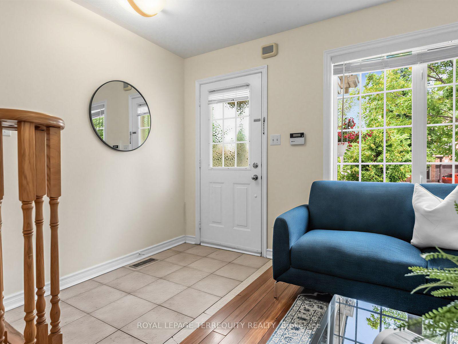 Photo 4 of 83 Tianalee Crescent, Brampton, Fletcher's Meadow — HOMEH
