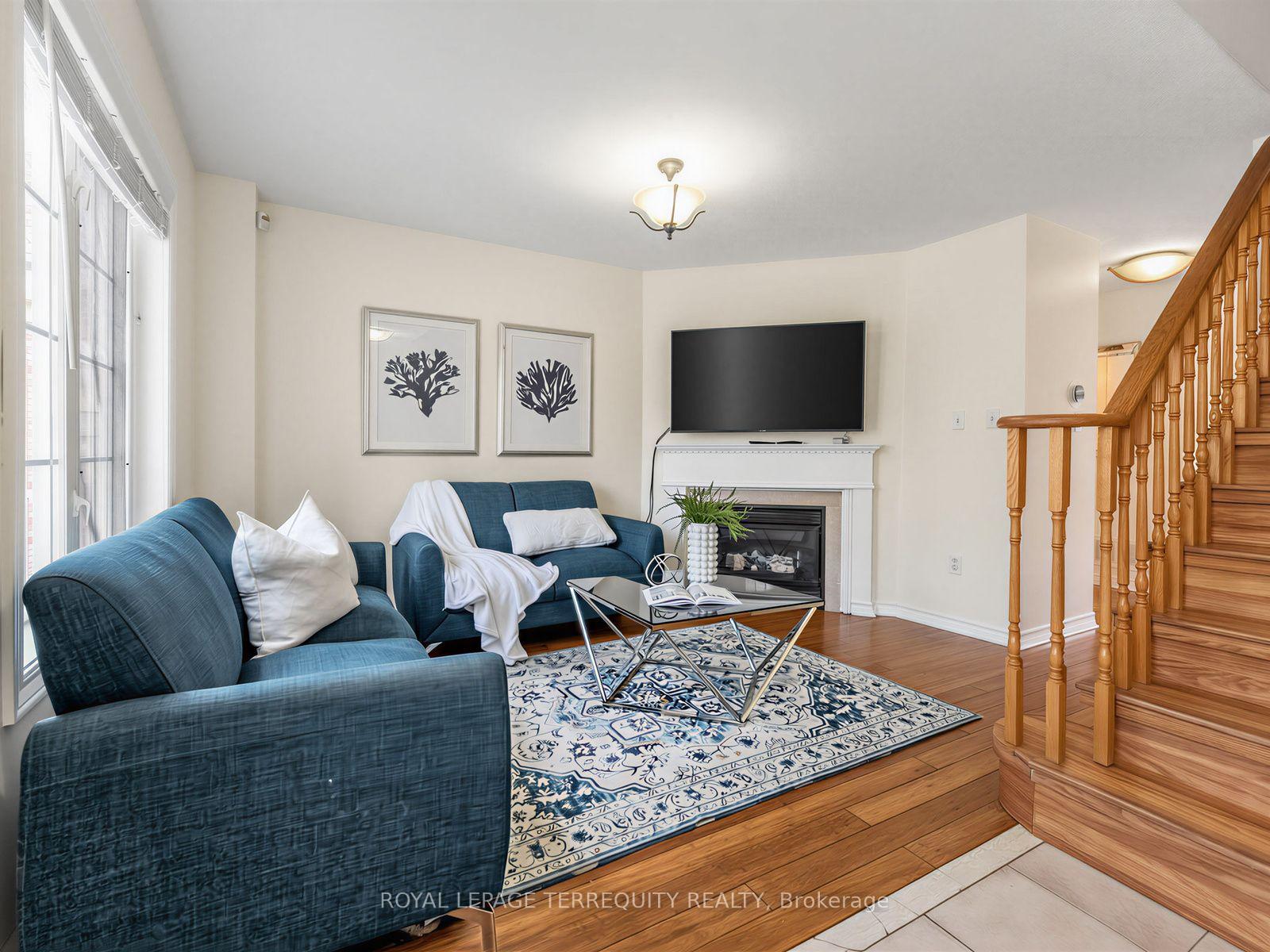 Photo 5 of 83 Tianalee Crescent, Brampton, Fletcher's Meadow — HOMEH