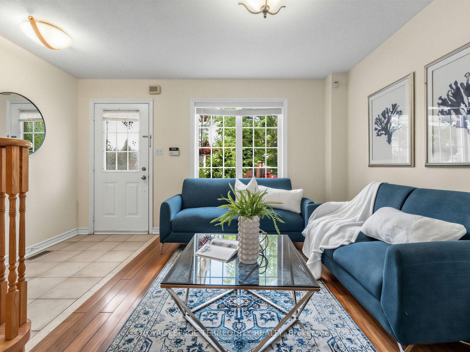 Photo 9 of 83 Tianalee Crescent, Brampton, Fletcher's Meadow — HOMEH