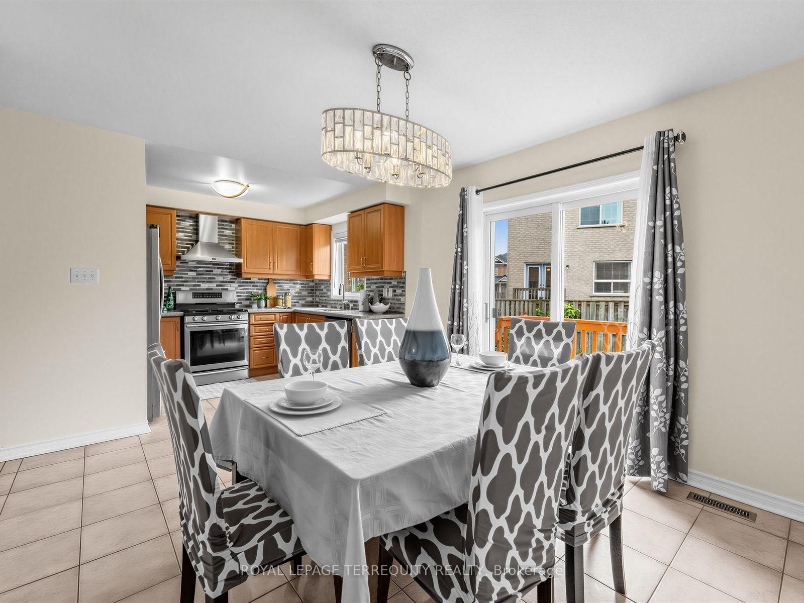 Photo 16 of 83 Tianalee Crescent, Brampton, Fletcher's Meadow — HOMEH