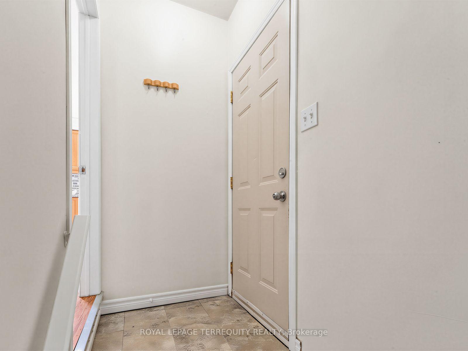 Photo 26 of 83 Tianalee Crescent, Brampton, Fletcher's Meadow — HOMEH