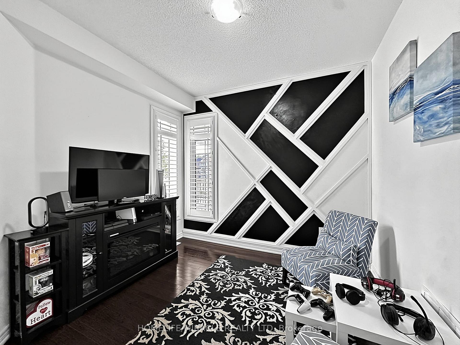 Photo 3 of 6 Divinity Circle, Brampton, Northwest Brampton — HOMEH