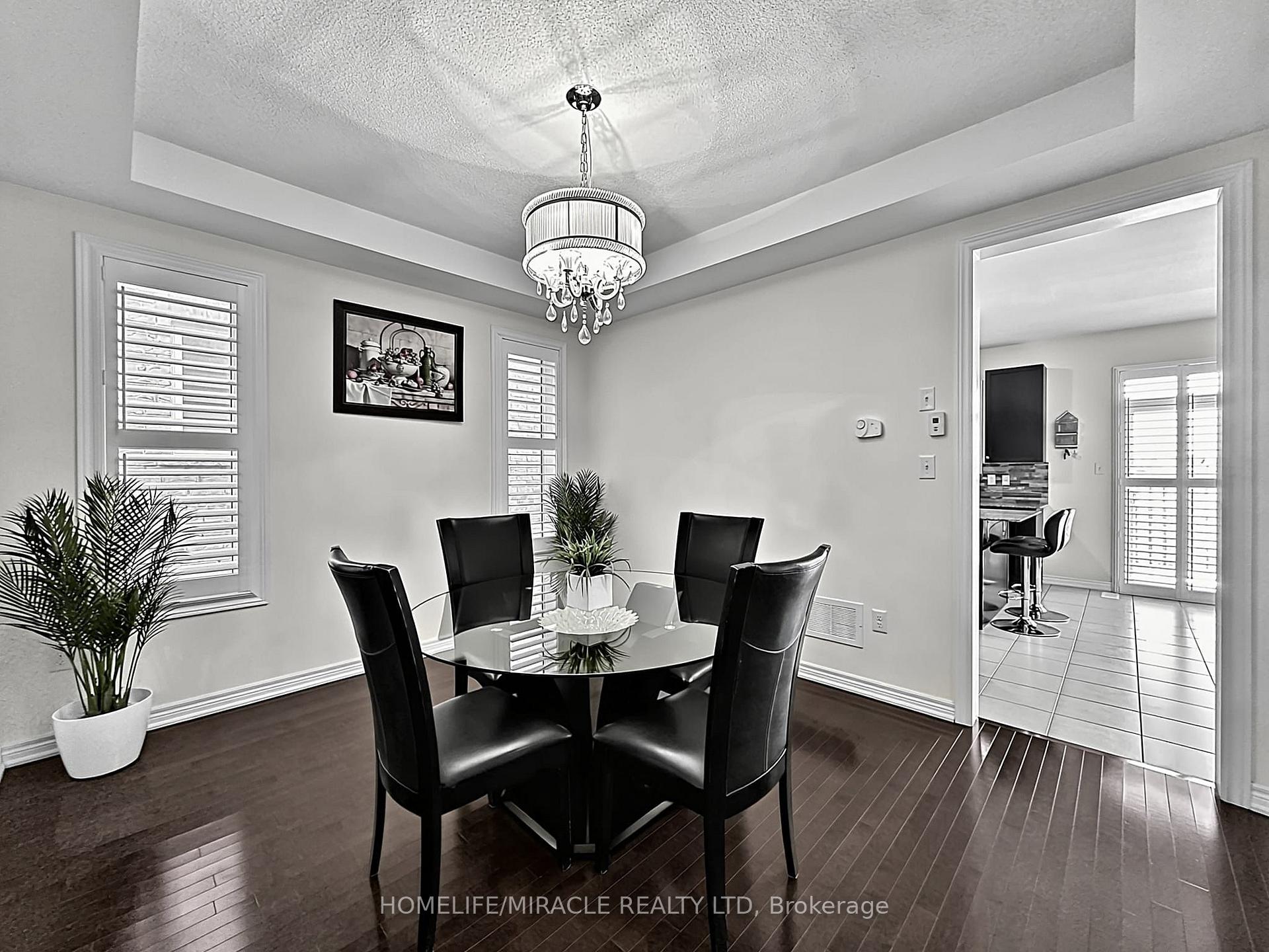 Photo 8 of 6 Divinity Circle, Brampton, Northwest Brampton — HOMEH