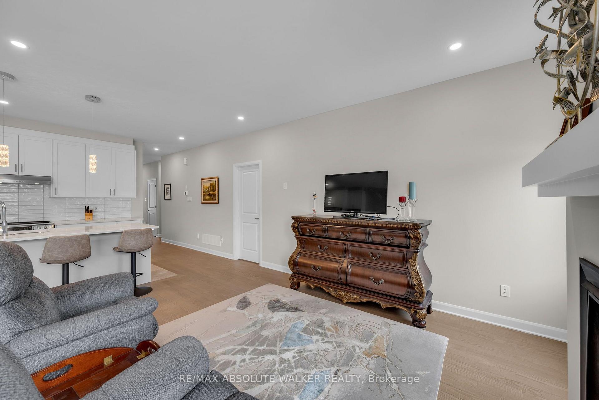Photo 11 of 860 Companion Crescent, Ottawa, Mahogany Community — HOMEH