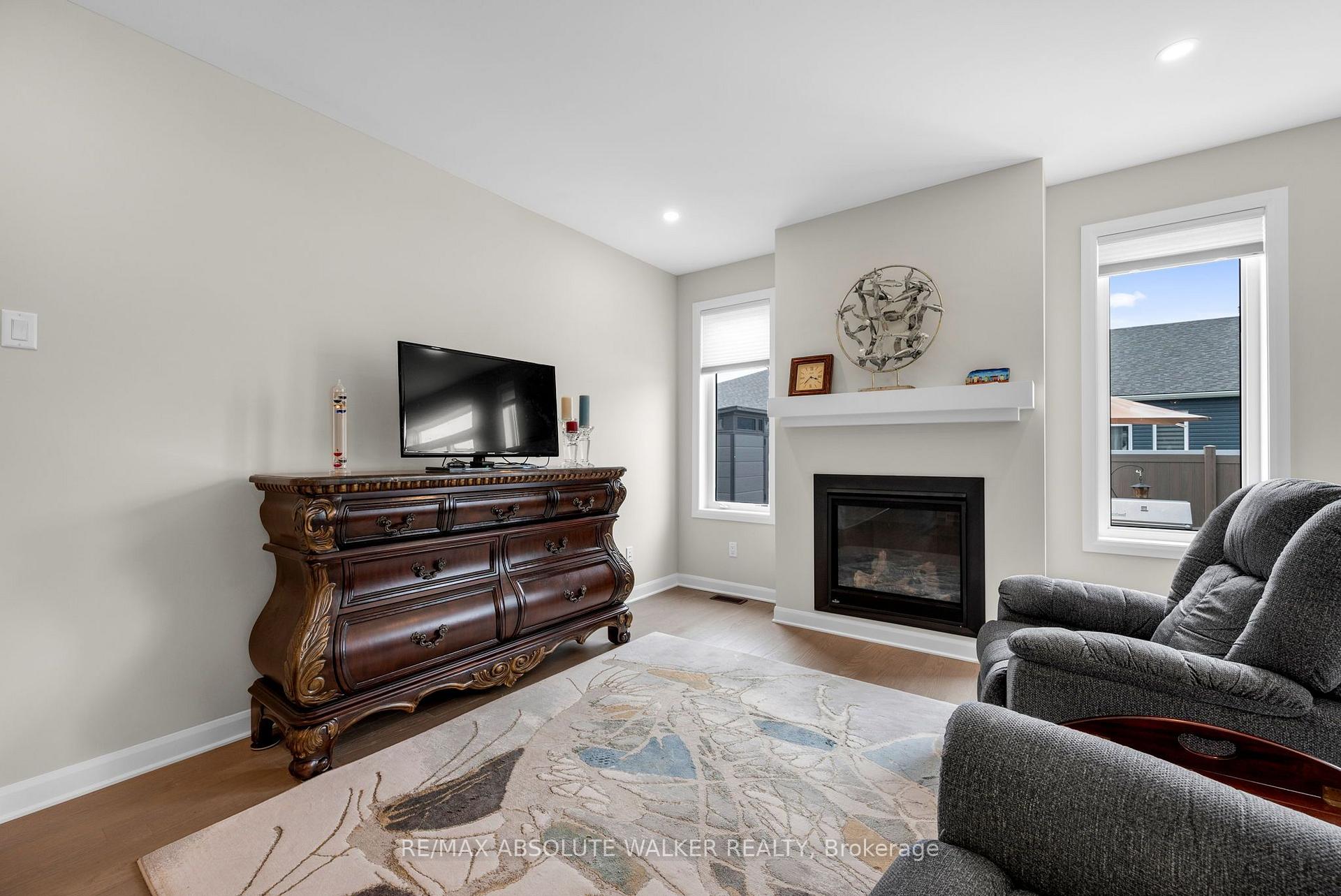 Photo 12 of 860 Companion Crescent, Ottawa, Mahogany Community — HOMEH