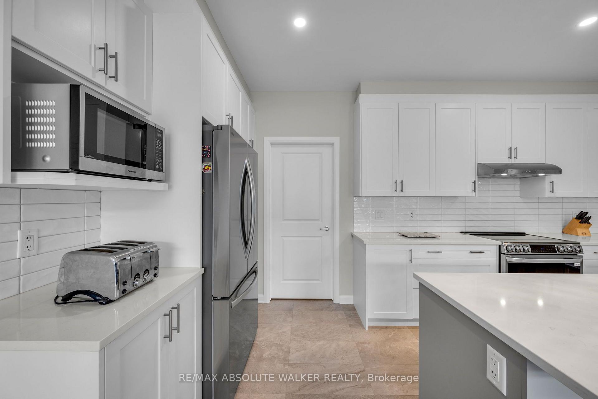 Photo 17 of 860 Companion Crescent, Ottawa, Mahogany Community — HOMEH