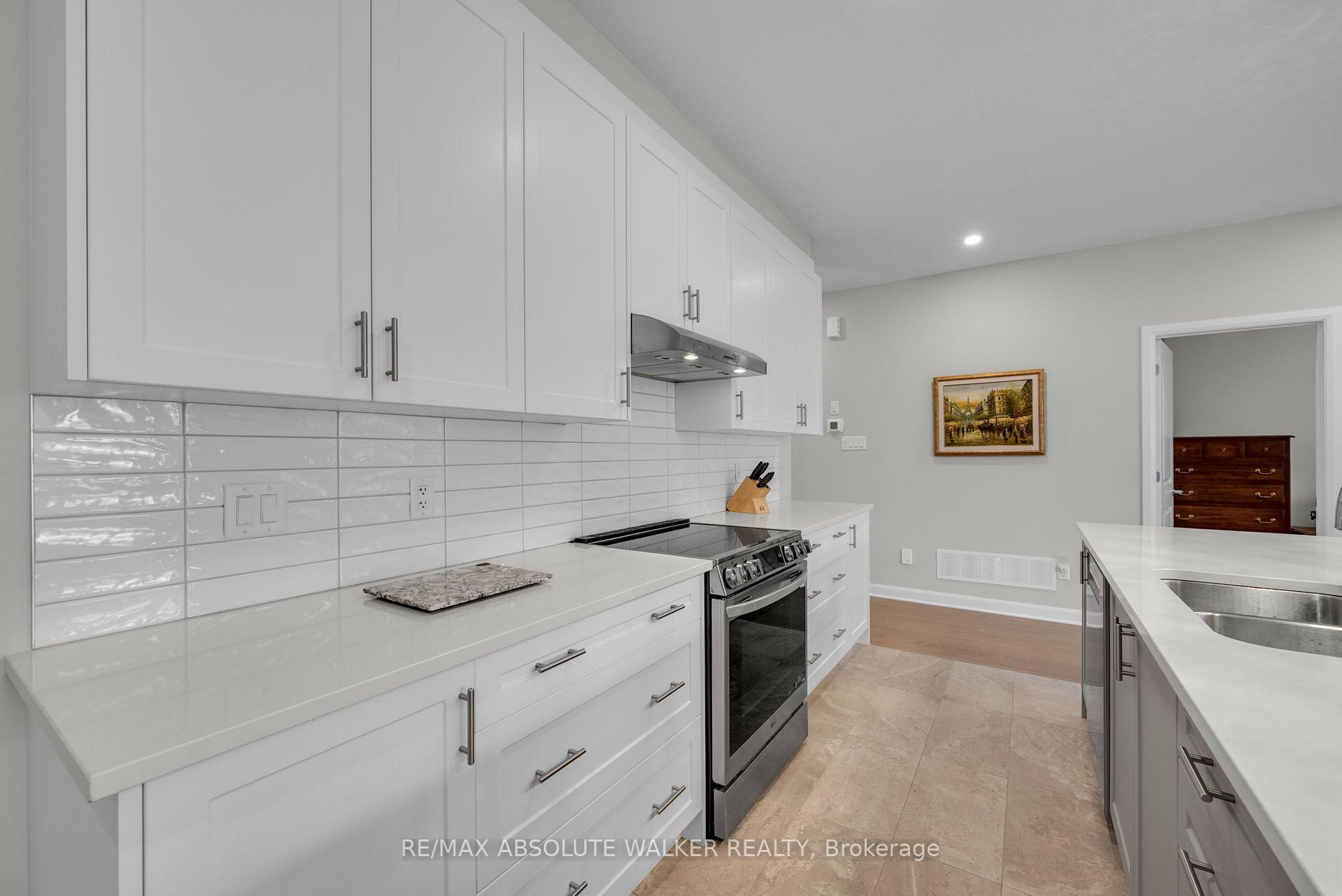 Photo 18 of 860 Companion Crescent, Ottawa, Mahogany Community — HOMEH