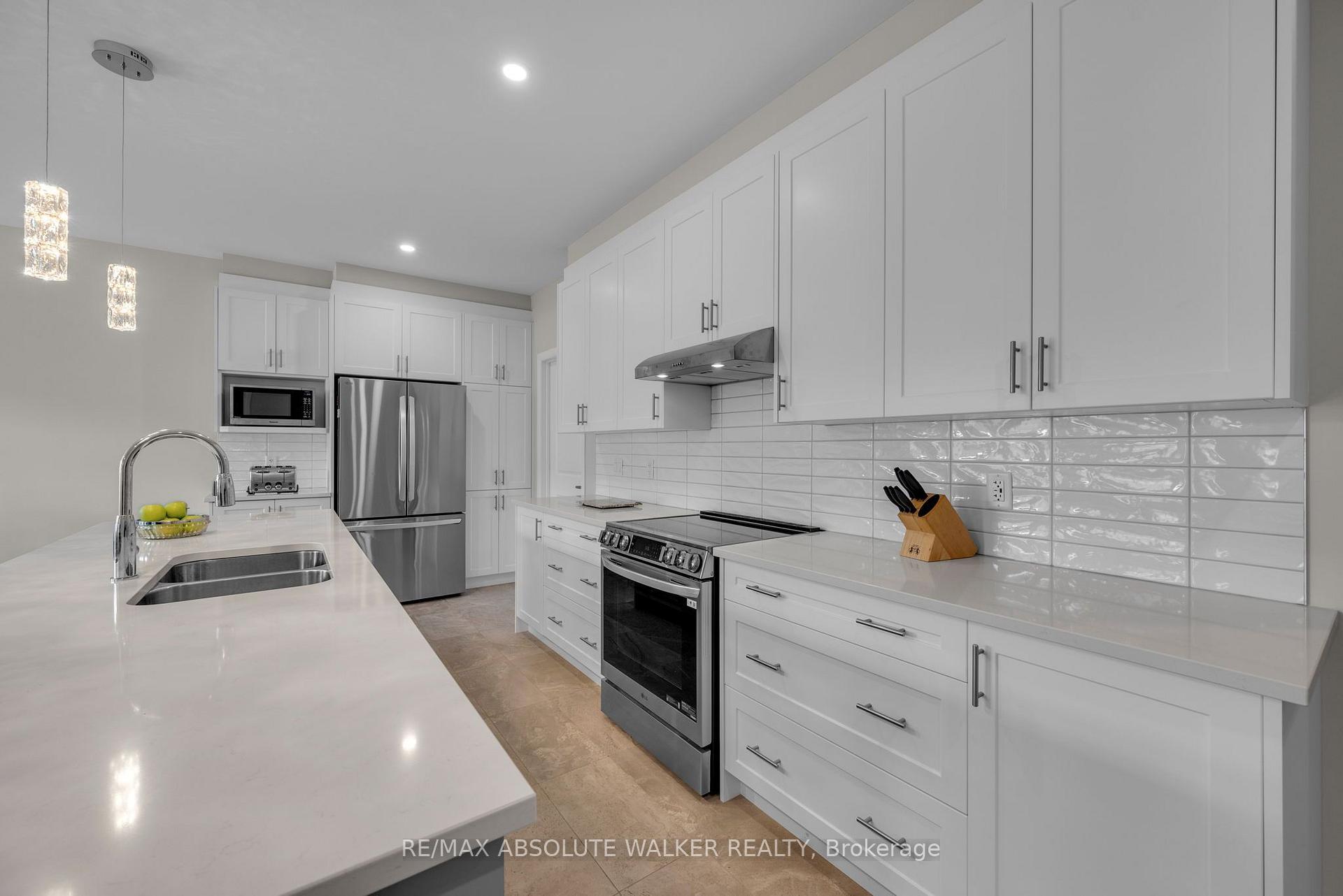 Photo 20 of 860 Companion Crescent, Ottawa, Mahogany Community — HOMEH
