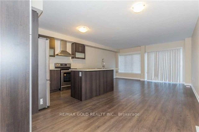Photo 8 of 22 clinton Street, Brampton, Northwest Brampton — HOMEH