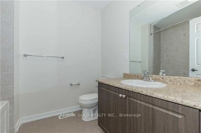 Photo 16 of 22 clinton Street, Brampton, Northwest Brampton — HOMEH