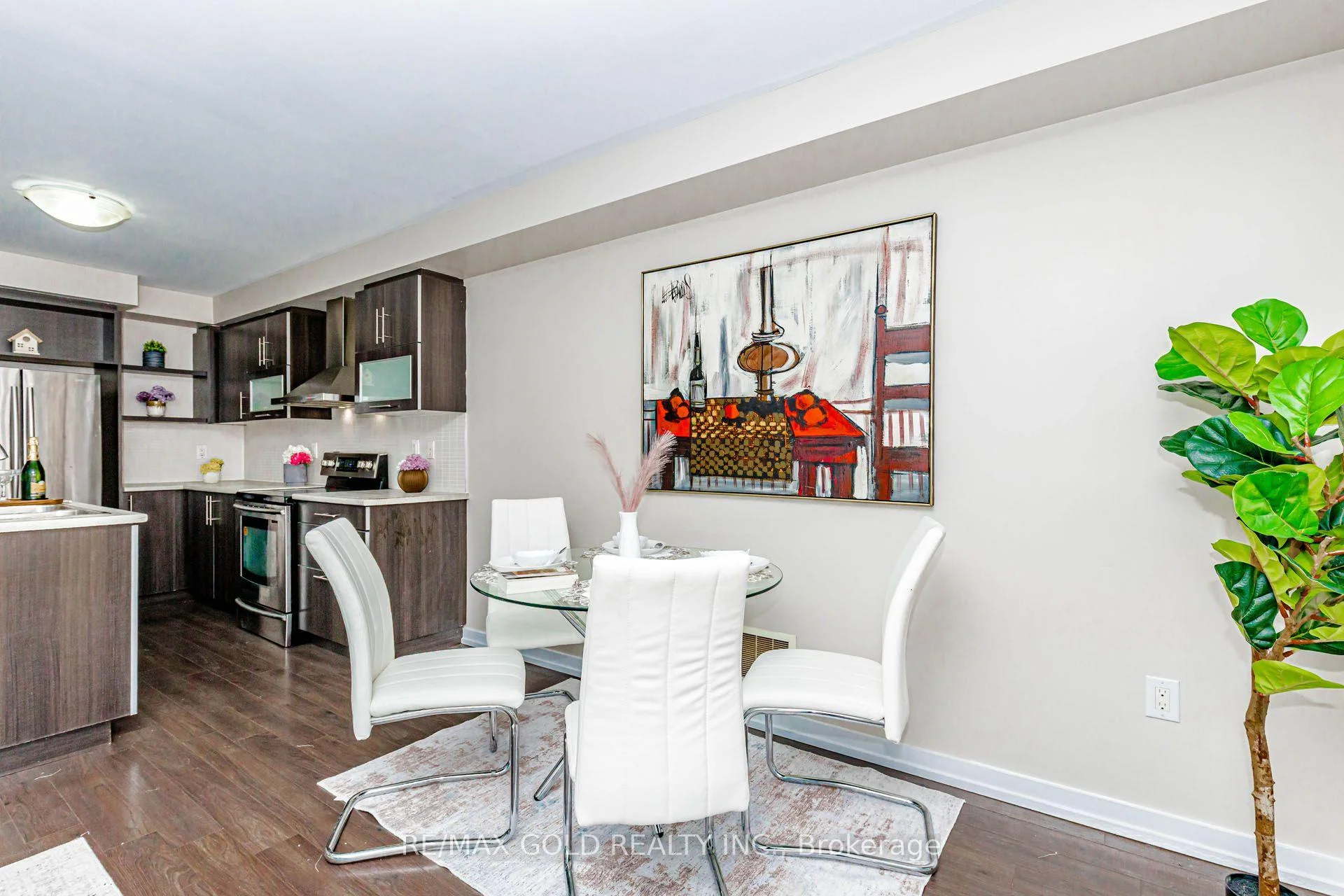 Photo 29 of 22 clinton Street, Brampton, Northwest Brampton — HOMEH