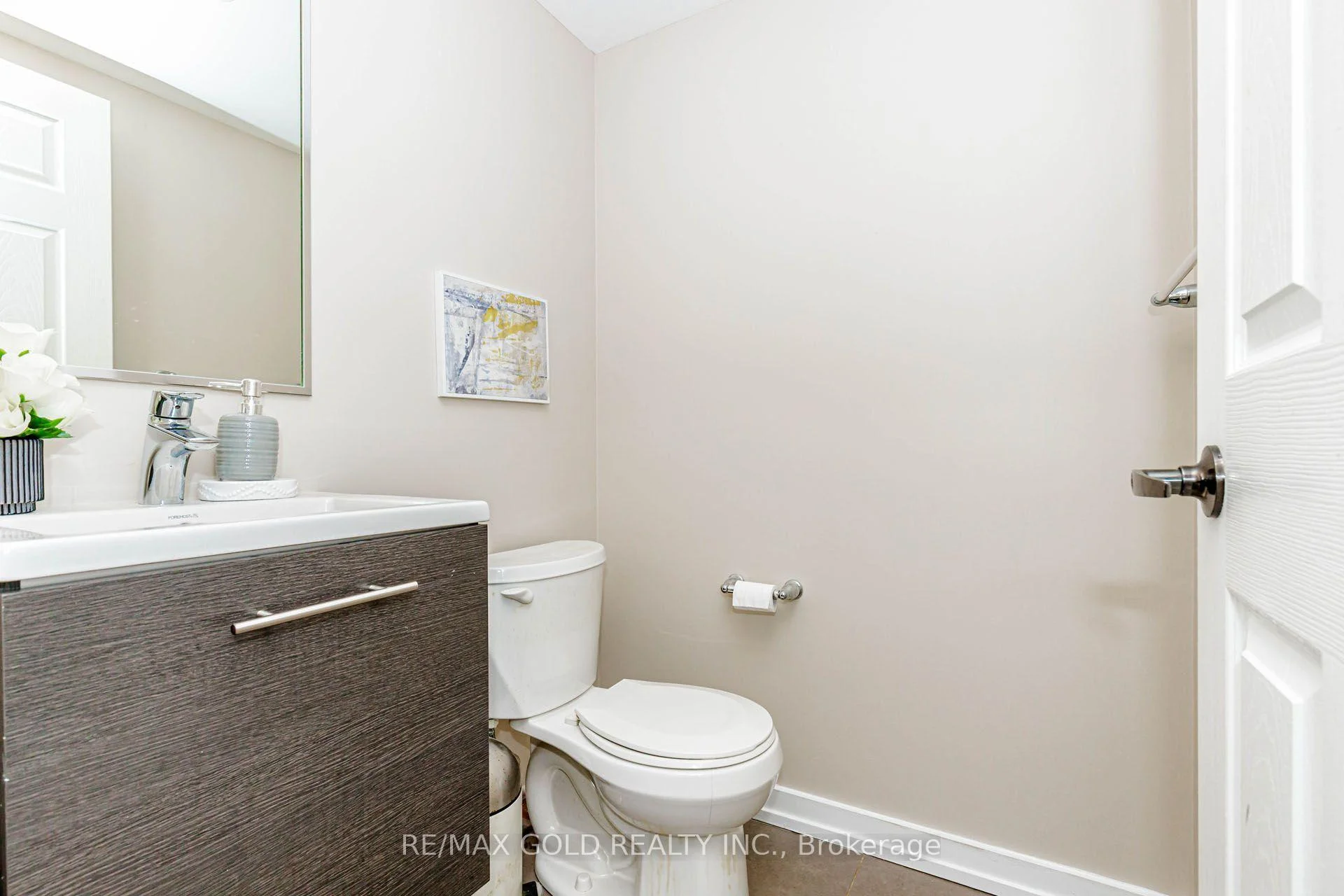 Photo 31 of 22 clinton Street, Brampton, Northwest Brampton — HOMEH