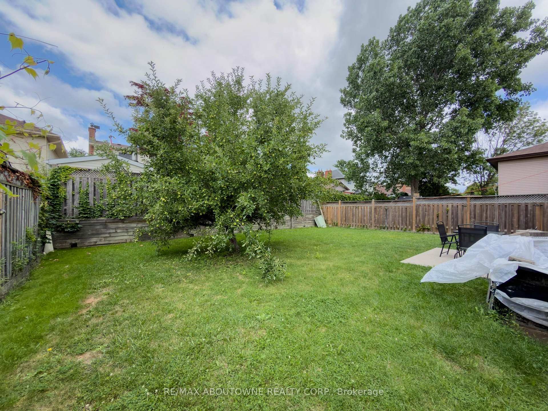 Photo 5 of 1018 Upper Sherman Avenue, Hamilton, Thorner — HOMEH