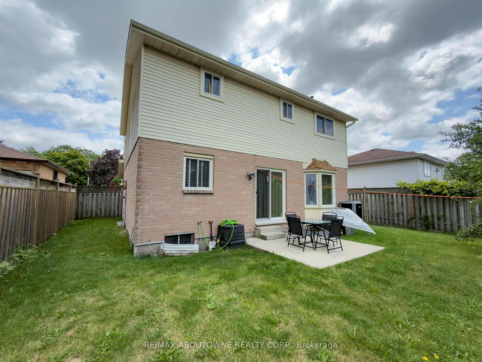 Photo 6 of 1018 Upper Sherman Avenue, Hamilton, Thorner — HOMEH