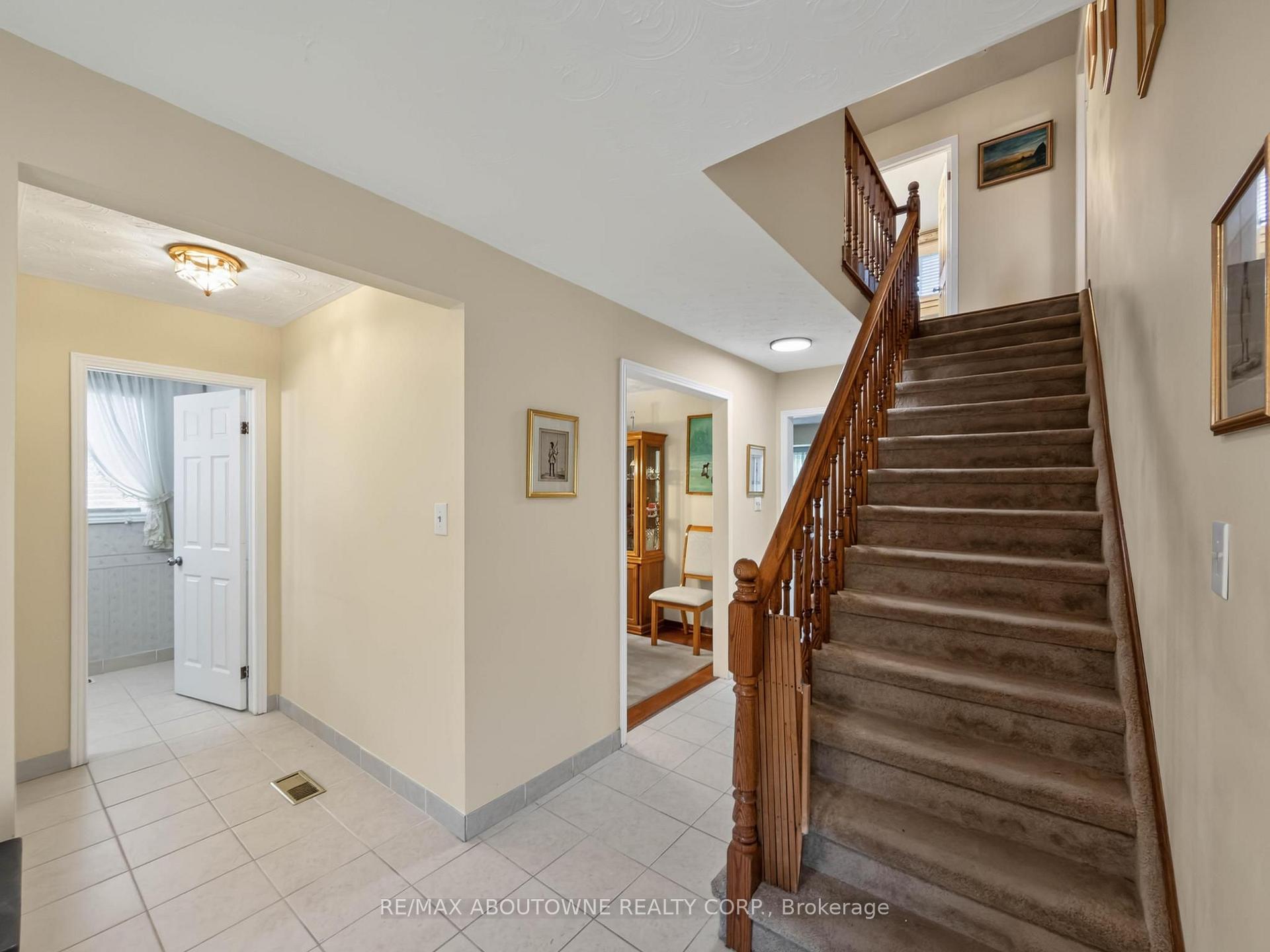 Photo 10 of 1018 Upper Sherman Avenue, Hamilton, Thorner — HOMEH
