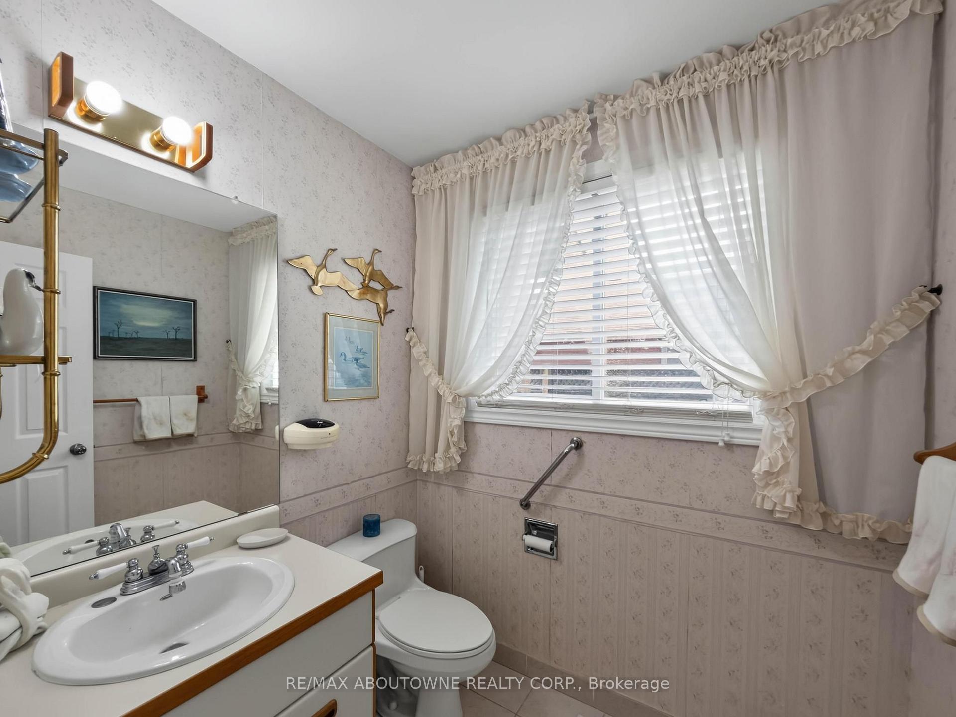 Photo 19 of 1018 Upper Sherman Avenue, Hamilton, Thorner — HOMEH