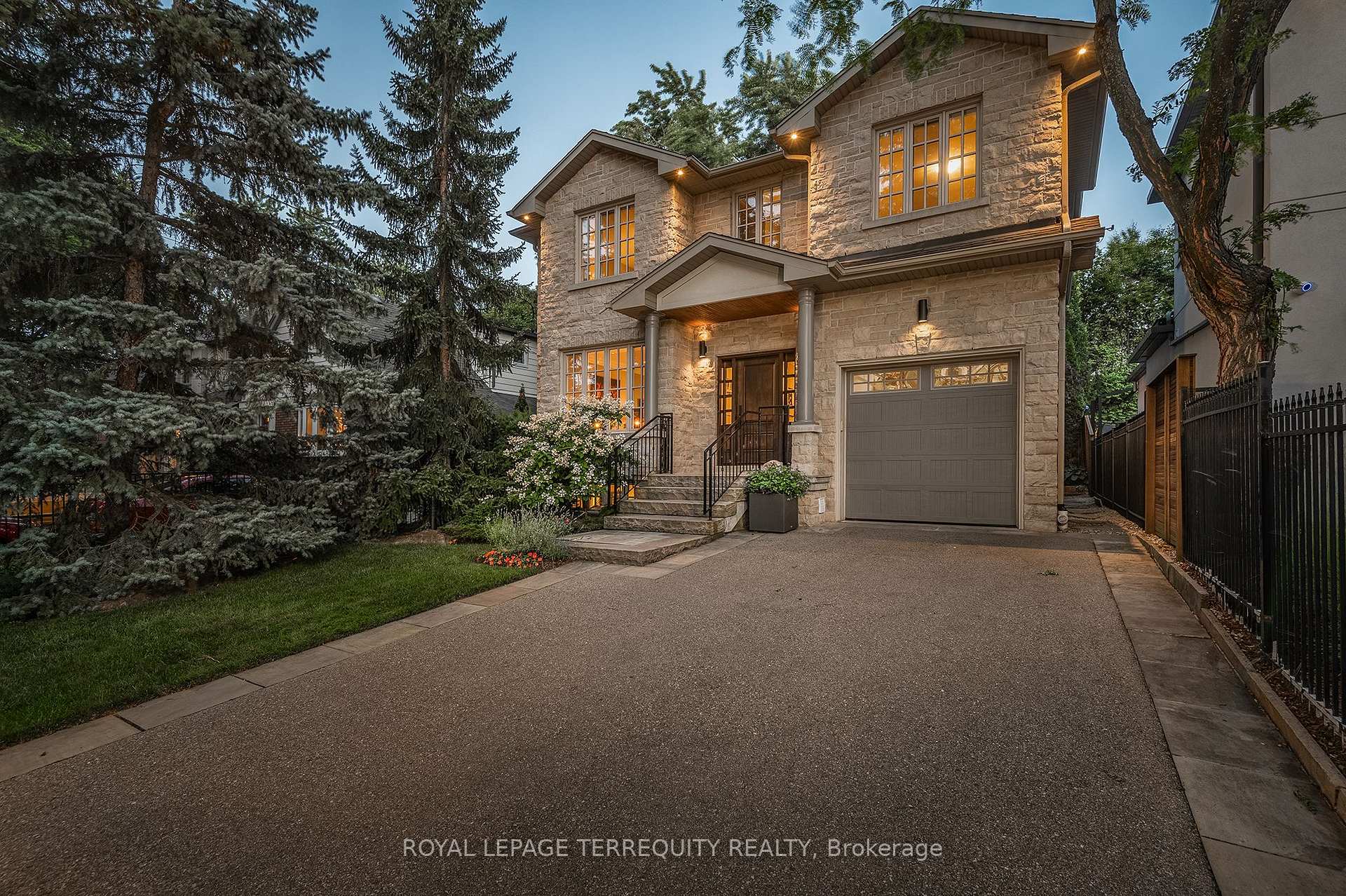 Photo 2 of 19 Bannon Avenue, Etobicoke, Kingsway South — HOMEH