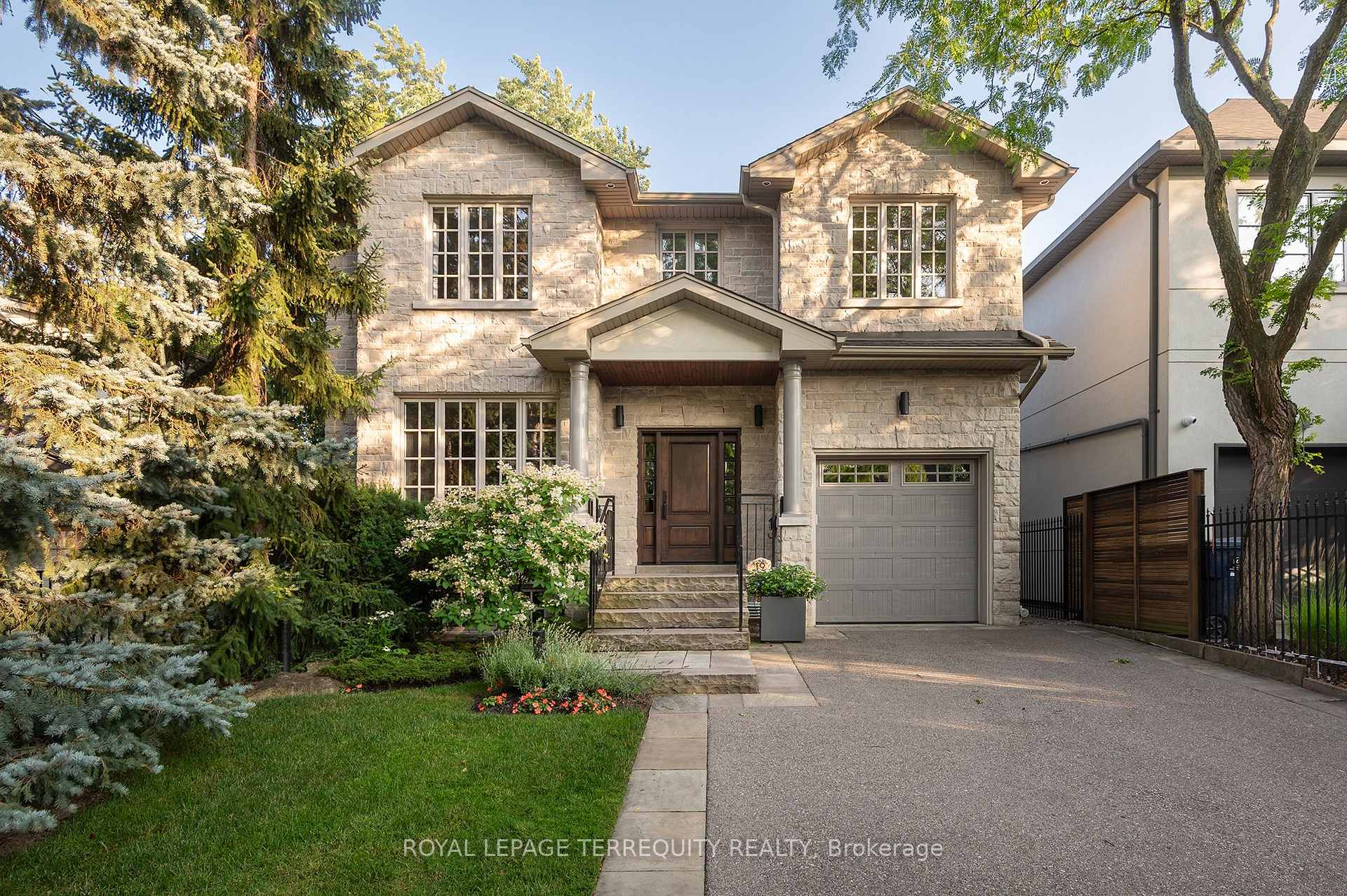 Photo 3 of 19 Bannon Avenue, Etobicoke, Kingsway South — HOMEH