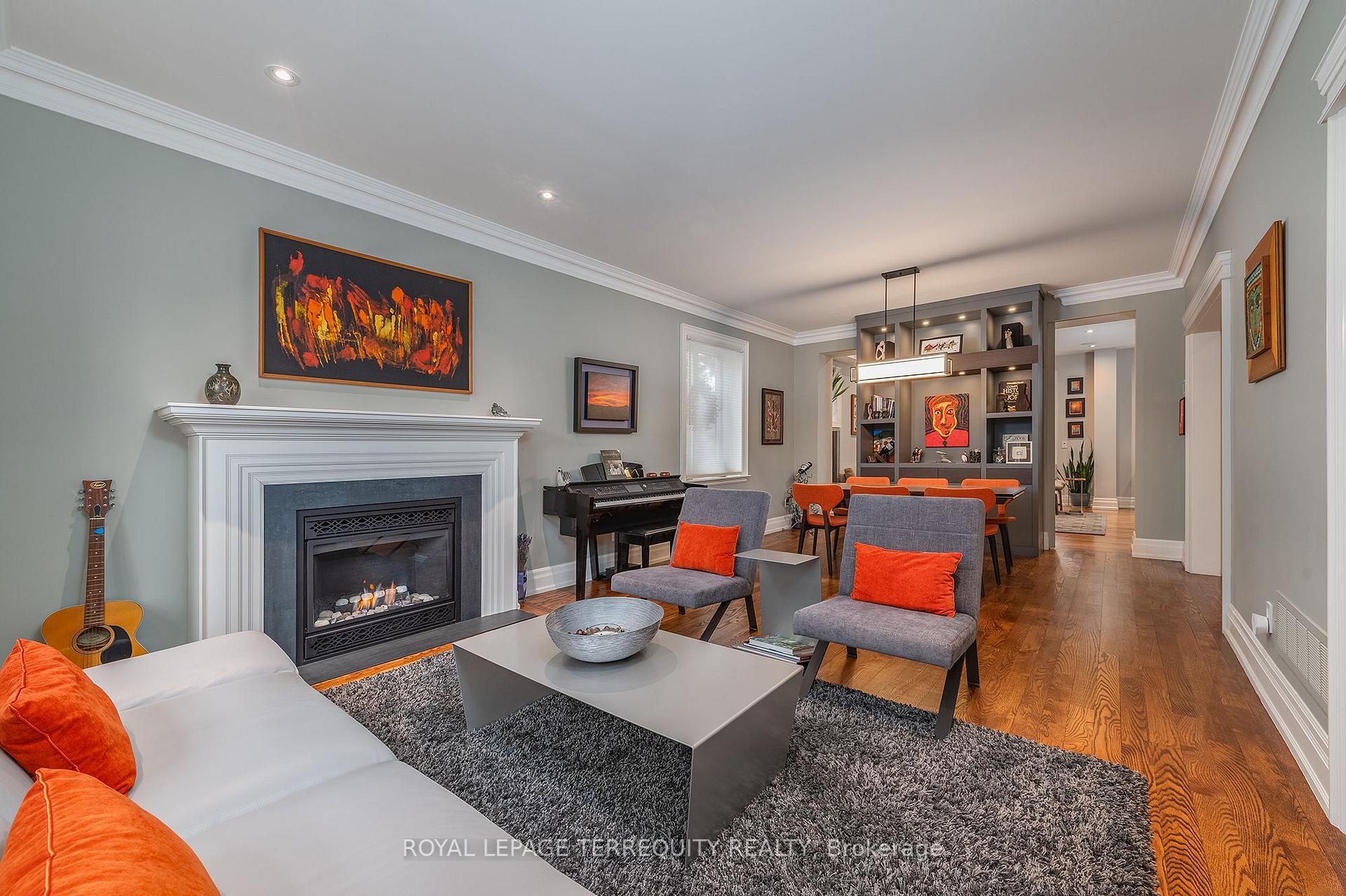 Photo 8 of 19 Bannon Avenue, Etobicoke, Kingsway South — HOMEH