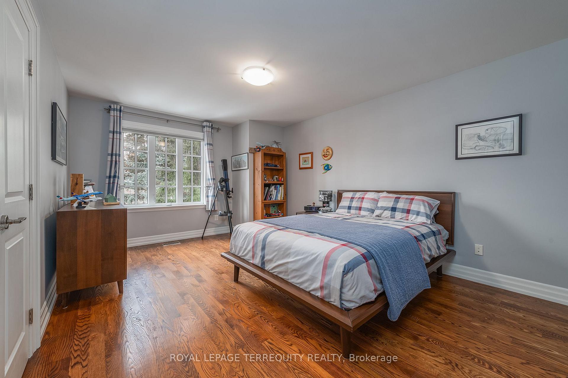 Photo 24 of 19 Bannon Avenue, Etobicoke, Kingsway South — HOMEH