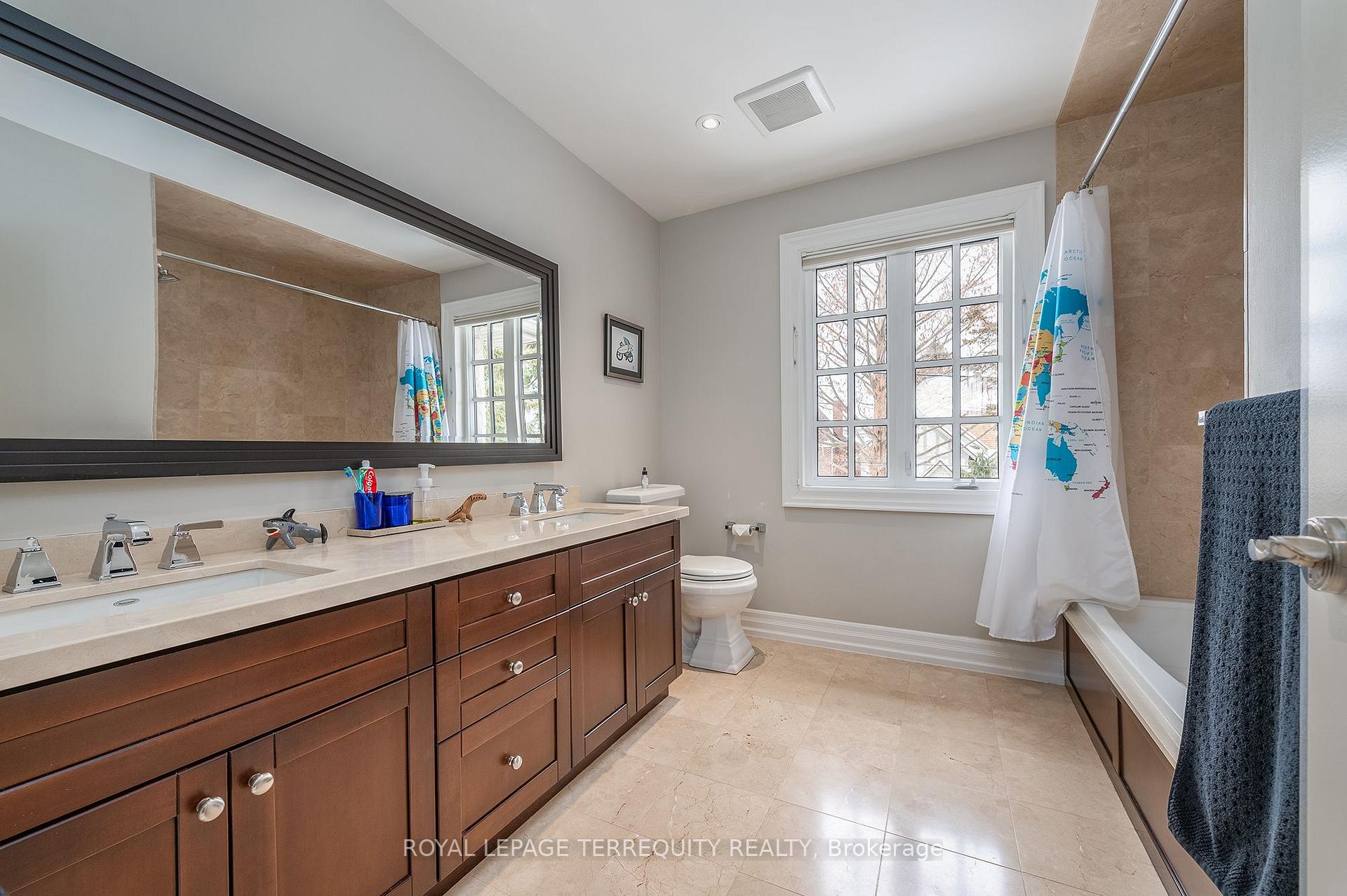 Photo 26 of 19 Bannon Avenue, Etobicoke, Kingsway South — HOMEH