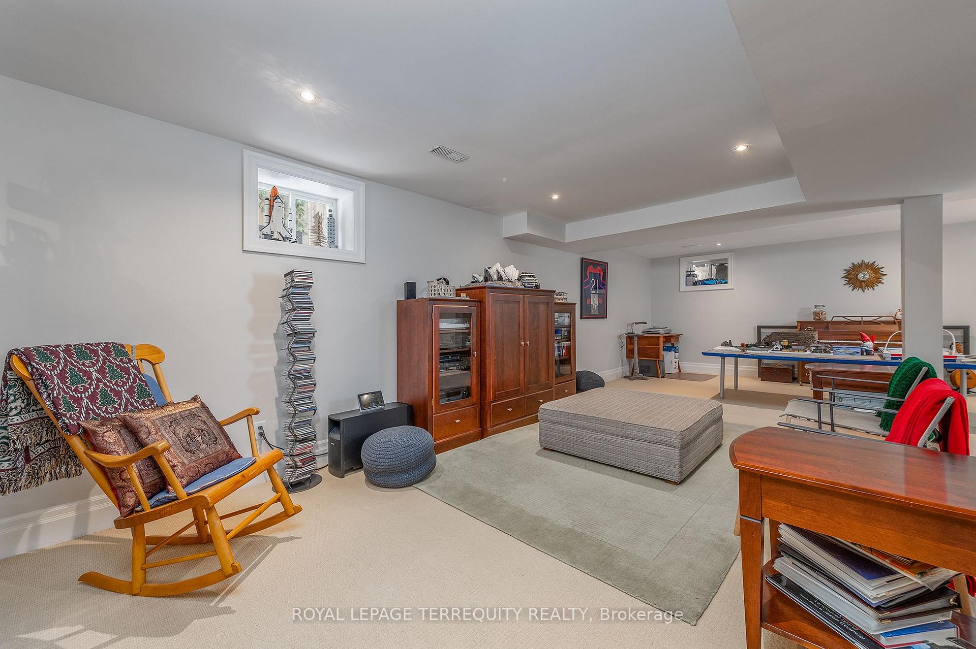 Photo 29 of 19 Bannon Avenue, Etobicoke, Kingsway South — HOMEH