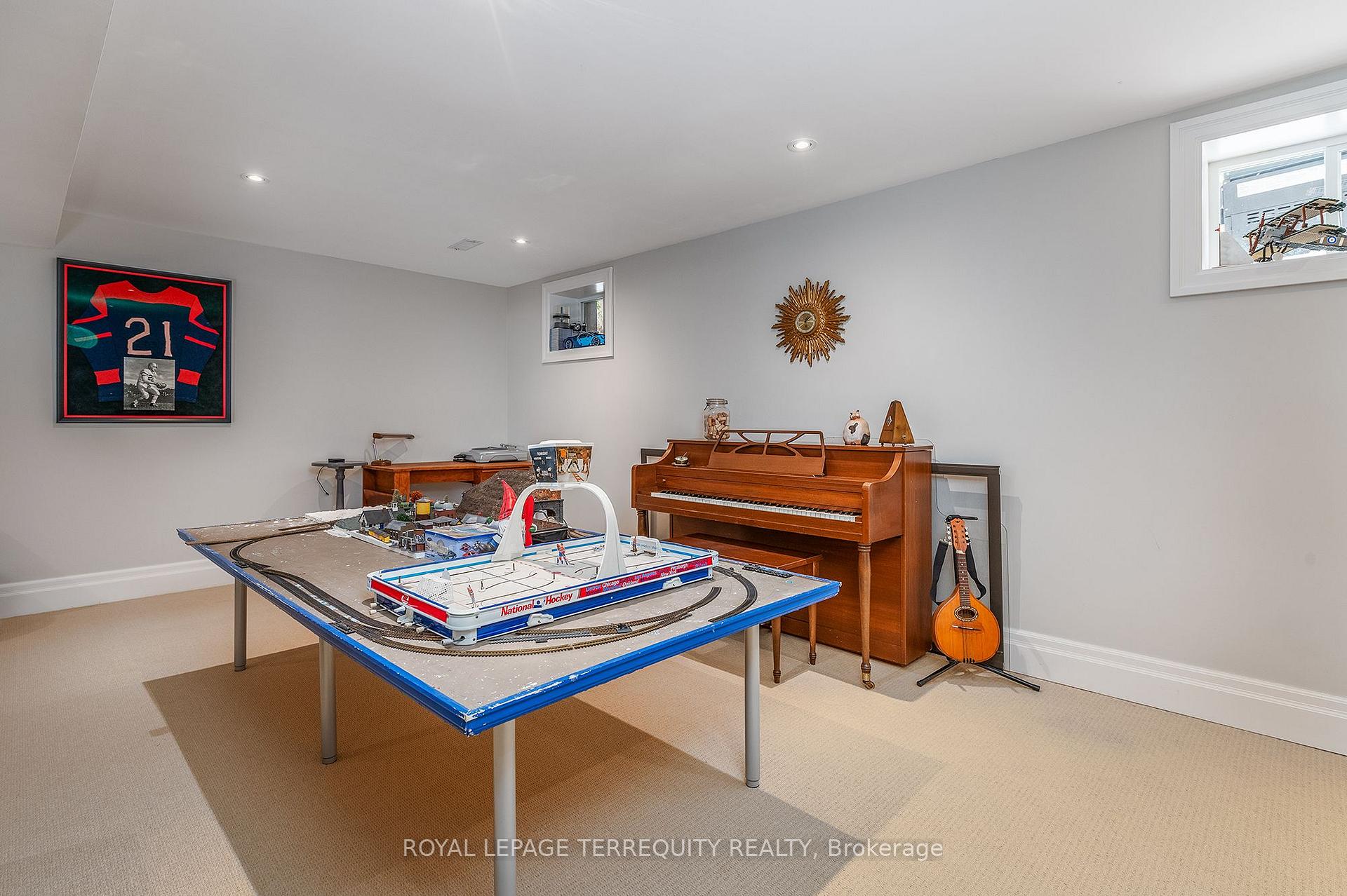 Photo 30 of 19 Bannon Avenue, Etobicoke, Kingsway South — HOMEH