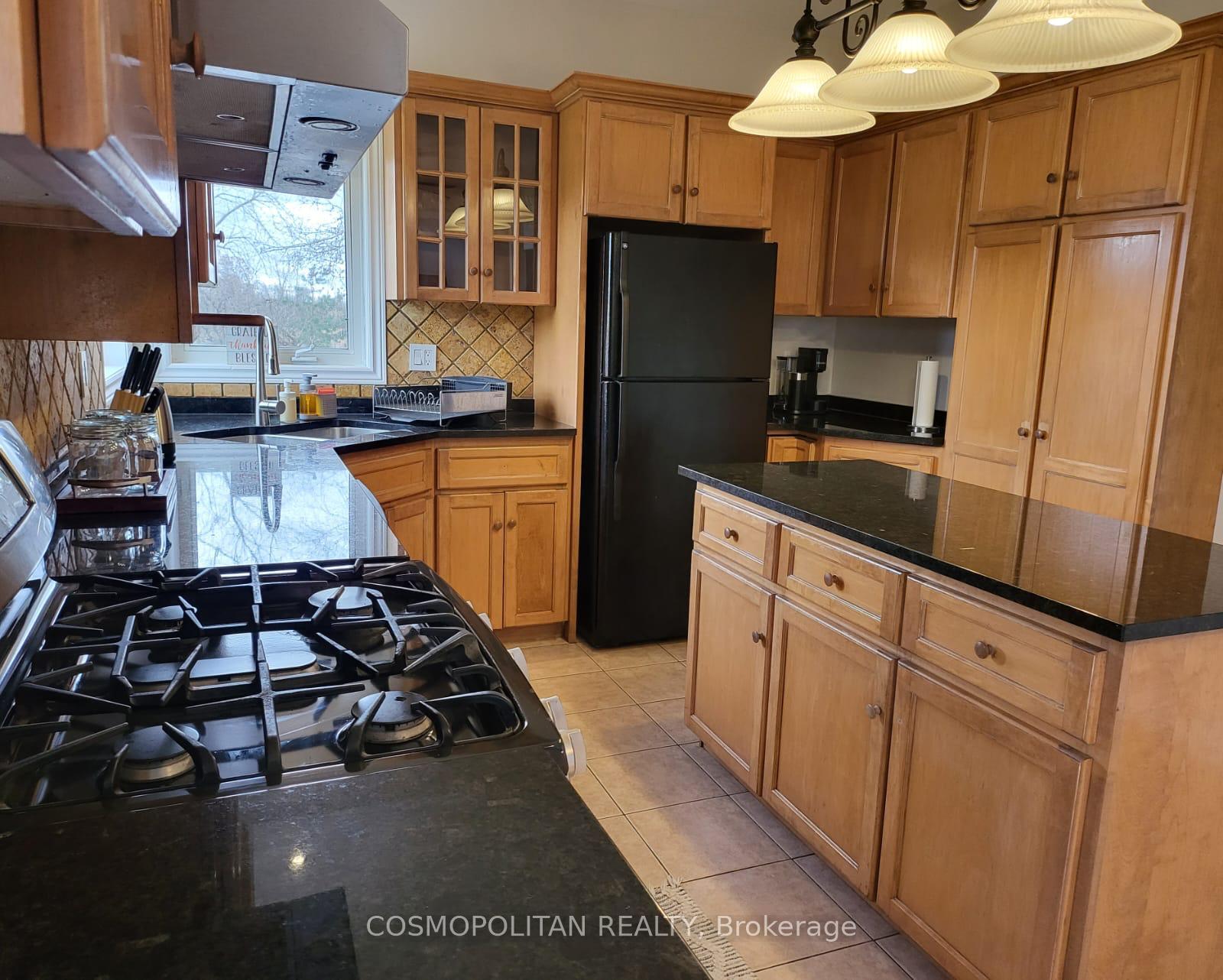 Photo 14 of 195 Woolverton Road, Grimsby, Grimsby Escarpment — HOMEH