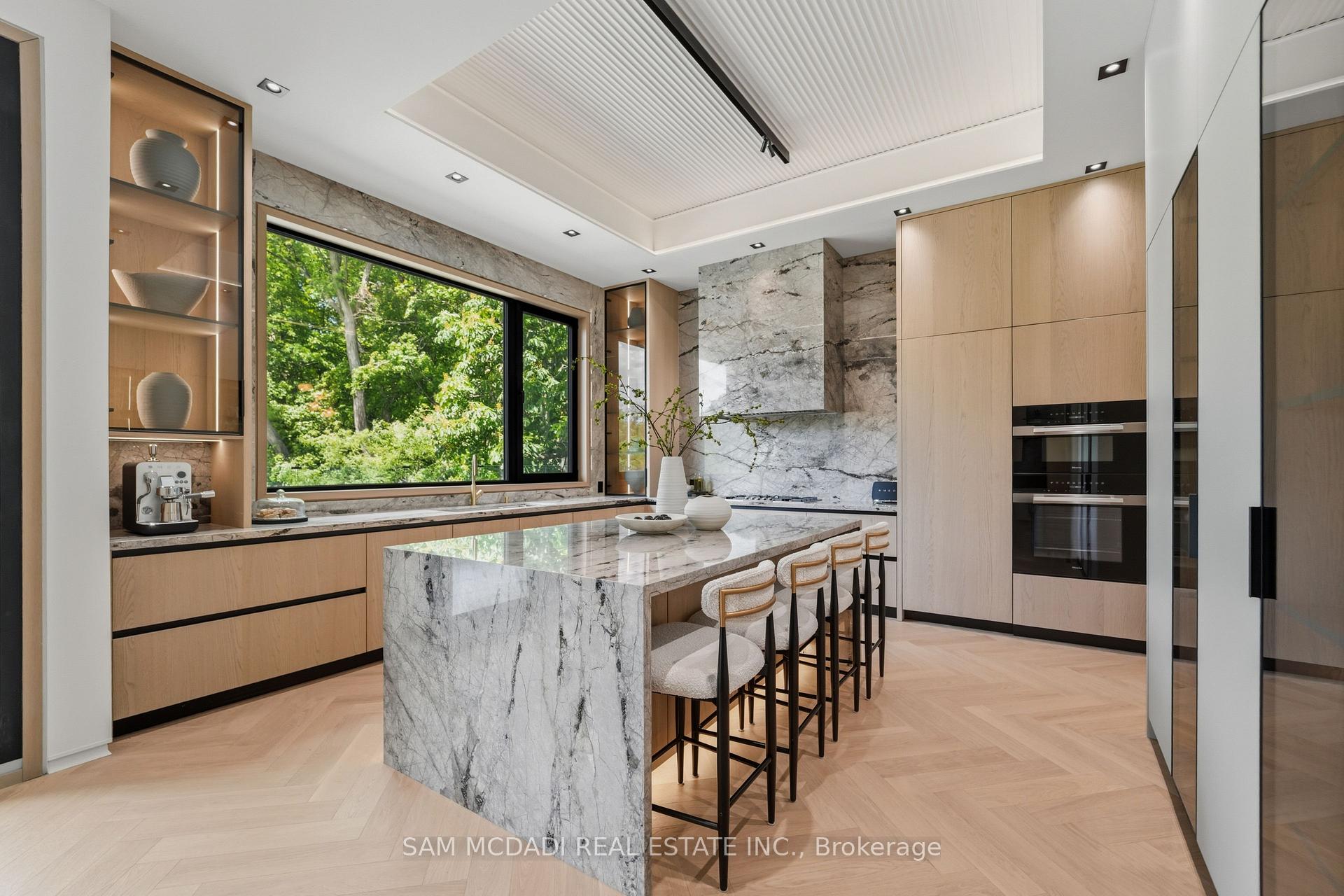 Photo 11 of 10 Peter Morse Way, Vaughan, Crestwood-Springfarm-Yorkhill — HOMEH