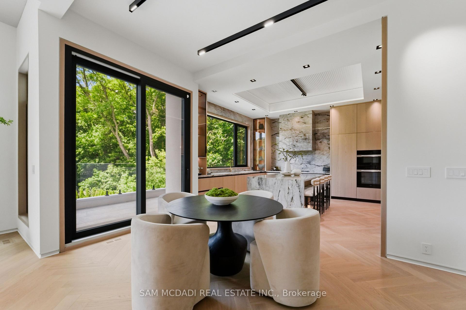 Photo 13 of 10 Peter Morse Way, Vaughan, Crestwood-Springfarm-Yorkhill — HOMEH