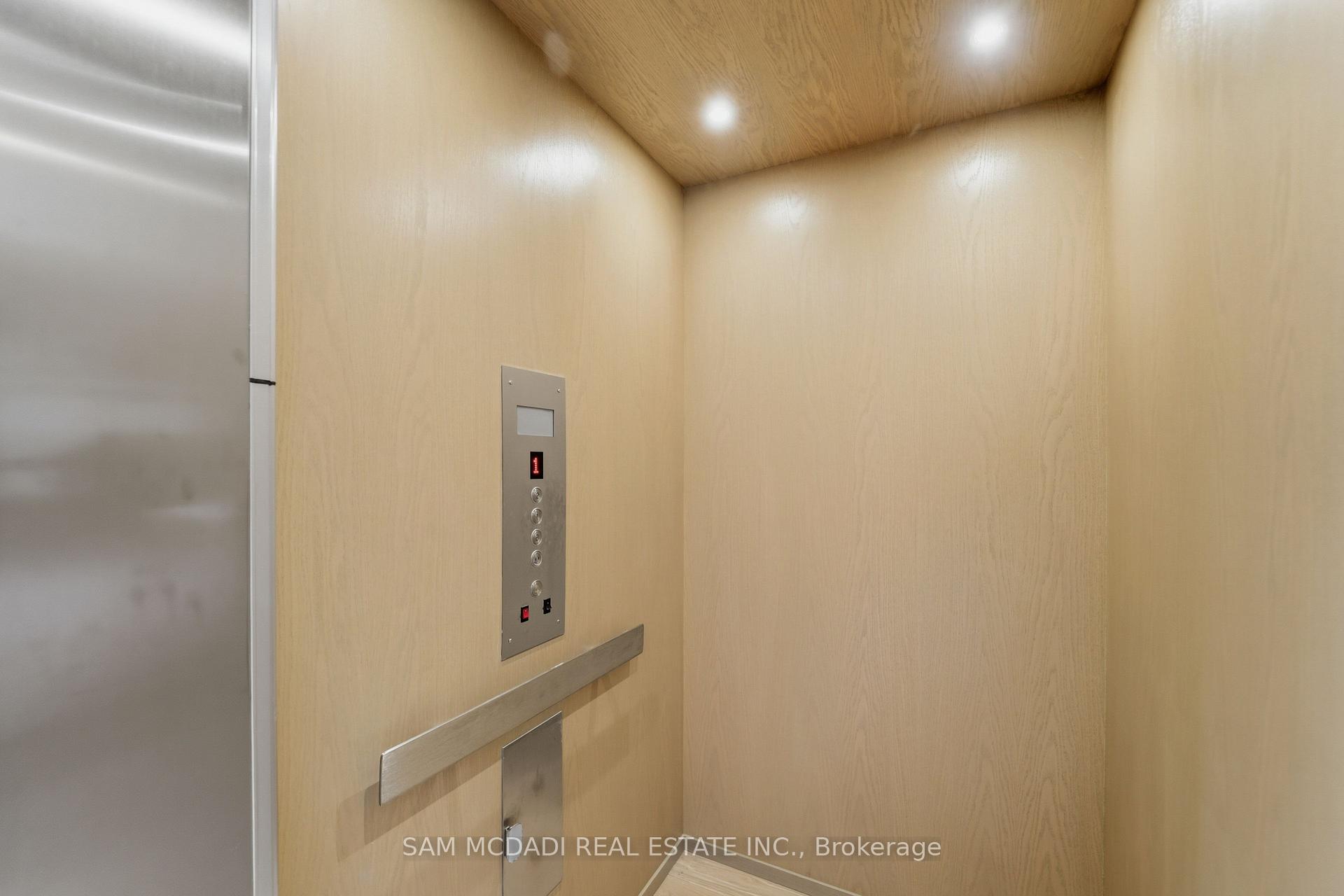 Photo 19 of 10 Peter Morse Way, Vaughan, Crestwood-Springfarm-Yorkhill — HOMEH